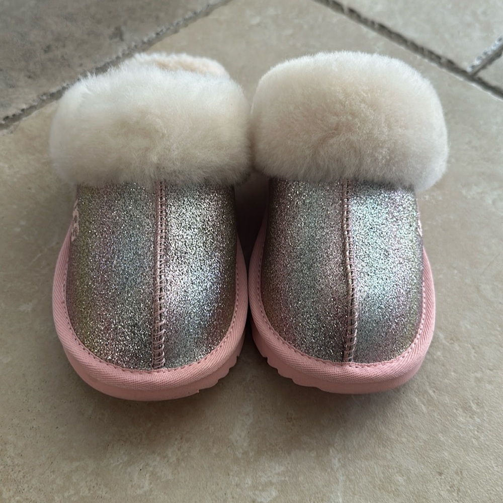 Ugg slides
